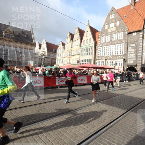 05.10.2025 - 20. swb-Marathon Bremen Yannick Fuchs http://msf.ph/oto/9308554 05.10.2025 11:05:38 Ziel 7654, 9210, 9419, 9752, 10426, 10437, 10999, 11164, 11676, 11681 meine-sportfotos.de