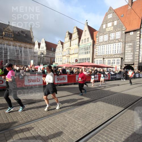 05.10.2025 - 20. swb-Marathon Bremen Yannick Fuchs http://msf.ph/oto/9308556 05.10.2025 11:05:38 Ziel 7654, 9210, 9419, 9752, 10426, 10437, 10999, 11164, 11676, 11681 meine-sportfotos.de