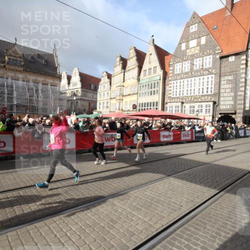 05.10.2025 - 20. swb-Marathon Bremen Yannick Fuchs http://msf.ph/oto/9308560 05.10.2025 11:05:39 Ziel 7654, 9210, 9419, 10426, 10437, 10999, 11164, 11681 meine-sportfotos.de