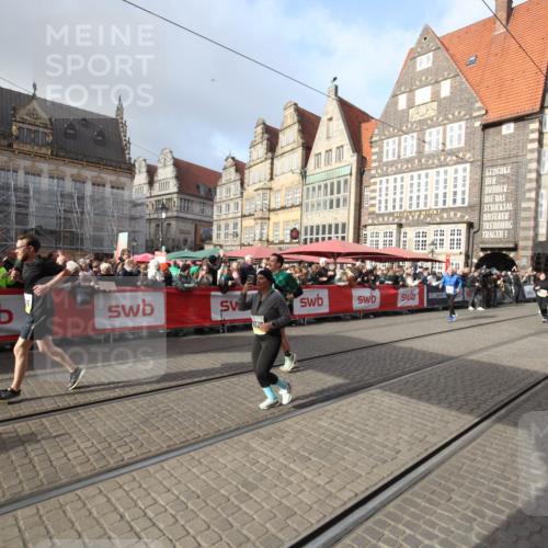 05.10.2025 - 20. swb-Marathon Bremen Yannick Fuchs http://msf.ph/oto/9308581 05.10.2025 11:05:49 Ziel 9335, 9423, 10197, 10529, 10769, 11455 meine-sportfotos.de