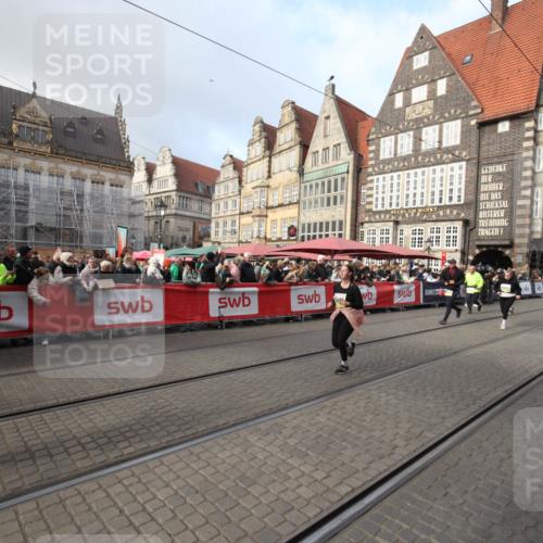 05.10.2025 - 20. swb-Marathon Bremen Yannick Fuchs http://msf.ph/oto/9308587 05.10.2025 11:05:53 Ziel 7777, 9907, 10619, 10769, 11455 meine-sportfotos.de