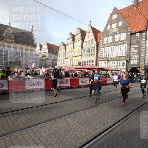 05.10.2025 - 20. swb-Marathon Bremen Yannick Fuchs http://msf.ph/oto/9308632 05.10.2025 11:06:21 Ziel 7979, 9205, 9228, 9523, 9712, 10152, 10243, 10374, 10404, 11065, 11092, 11169 meine-sportfotos.de
