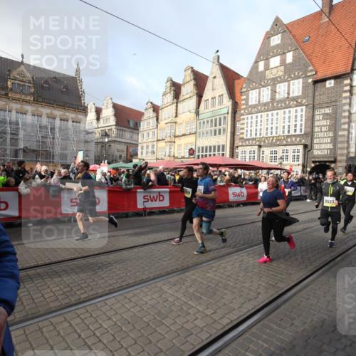 05.10.2025 - 20. swb-Marathon Bremen Yannick Fuchs http://msf.ph/oto/9308634 05.10.2025 11:06:21 Ziel 7979, 9205, 9228, 9523, 9712, 10152, 10243, 10374, 10404, 11065, 11092, 11169 meine-sportfotos.de
