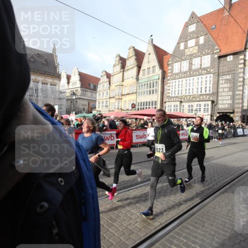 05.10.2025 - 20. swb-Marathon Bremen Yannick Fuchs http://msf.ph/oto/9308638 05.10.2025 11:06:22 Ziel 7979, 9205, 9228, 9523, 9712, 10152, 10243, 10374, 10404, 11065, 11092, 11169 meine-sportfotos.de