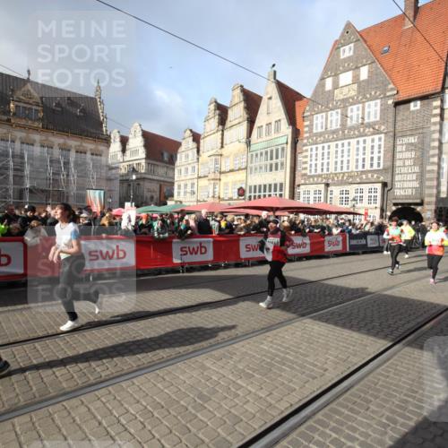 05.10.2025 - 20. swb-Marathon Bremen Yannick Fuchs http://msf.ph/oto/9308649 05.10.2025 11:06:30 Ziel 9764, 9998, 10611, 10640, 10912, 11195, 11365, 11485 meine-sportfotos.de