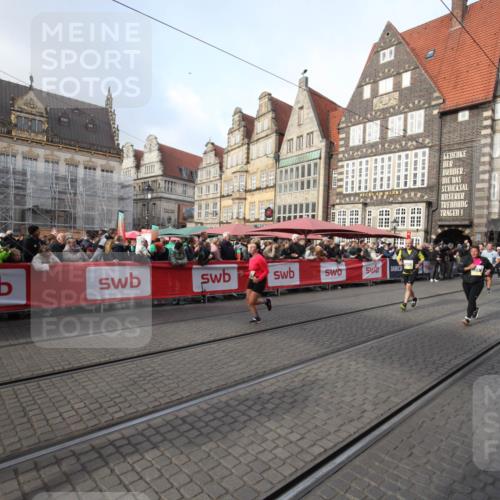 05.10.2025 - 20. swb-Marathon Bremen Yannick Fuchs http://msf.ph/oto/9308663 05.10.2025 11:06:39 Ziel 9178, 9357, 9619, 10699, 11027, 11324, 11706 meine-sportfotos.de