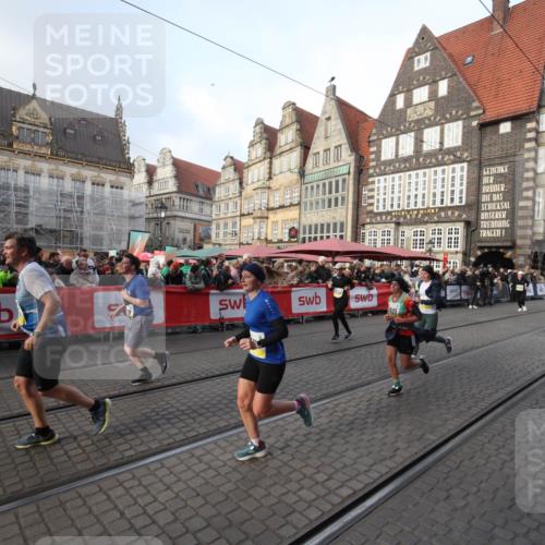05.10.2025 - 20. swb-Marathon Bremen Yannick Fuchs http://msf.ph/oto/9308675 05.10.2025 11:06:44 Ziel 9357, 9619, 10239, 11027, 11605, 11721, 11746, 11747 meine-sportfotos.de