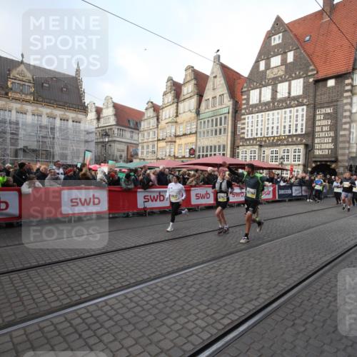05.10.2025 - 20. swb-Marathon Bremen Yannick Fuchs http://msf.ph/oto/9308691 05.10.2025 11:06:51 Ziel 9605, 9826, 10001, 10148, 10168, 10498, 10747, 10748, 10937, 11414, 11565 meine-sportfotos.de