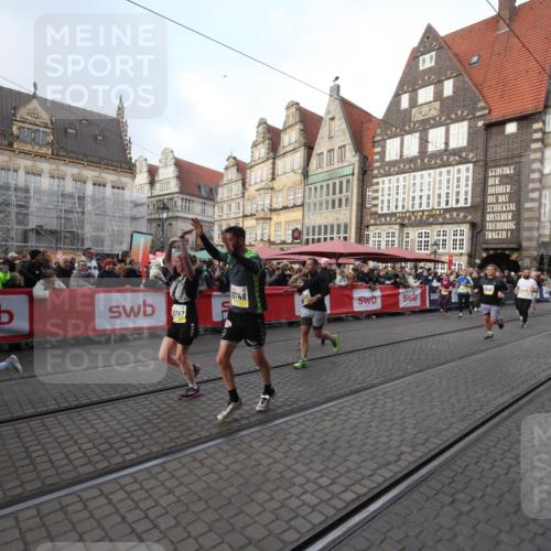 05.10.2025 - 20. swb-Marathon Bremen Yannick Fuchs http://msf.ph/oto/9308694 05.10.2025 11:06:52 Ziel 9321, 9605, 9826, 10001, 10148, 10168, 10580, 10747, 10748, 10937, 11355, 11389, 11414, 11497 meine-sportfotos.de