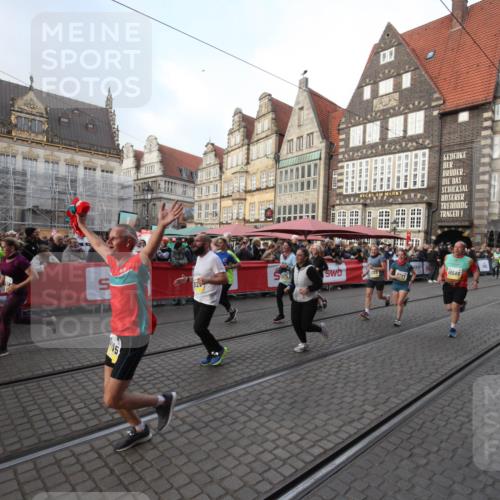05.10.2025 - 20. swb-Marathon Bremen Yannick Fuchs http://msf.ph/oto/9308707 05.10.2025 11:06:56 Ziel 8574, 9321, 9605, 9826, 9942, 9976, 10580, 11355, 11389, 11414, 11497 meine-sportfotos.de