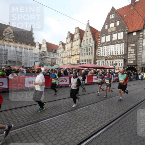 05.10.2025 - 20. swb-Marathon Bremen Yannick Fuchs http://msf.ph/oto/9308709 05.10.2025 11:06:57 Ziel 8574, 9321, 9826, 9942, 9976, 10580, 11355, 11389, 11414, 11497 meine-sportfotos.de