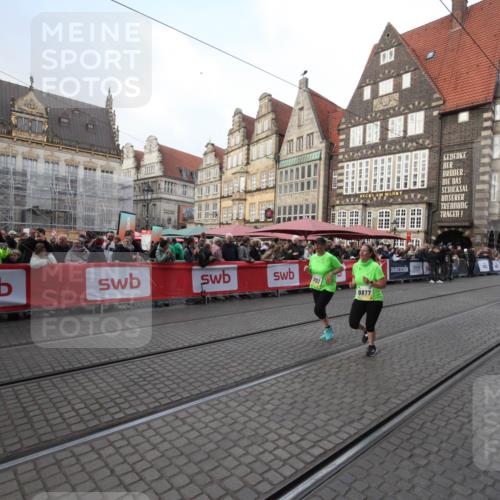 05.10.2025 - 20. swb-Marathon Bremen Yannick Fuchs http://msf.ph/oto/9308742 05.10.2025 11:07:18 Ziel 9217, 9265, 9702, 9877, 10902, 11477 meine-sportfotos.de