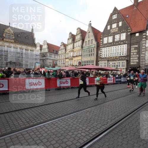 05.10.2025 - 20. swb-Marathon Bremen Yannick Fuchs http://msf.ph/oto/9308747 05.10.2025 11:07:22 Ziel 9180, 9217, 9334, 9628, 9757, 10286, 10330, 10332, 10582, 10632, 10824, 10836, 11258, 11329, 11477 meine-sportfotos.de