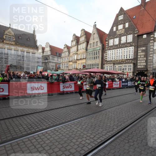 05.10.2025 - 20. swb-Marathon Bremen Yannick Fuchs http://msf.ph/oto/9308766 05.10.2025 11:07:31 Ziel 9483, 9780, 10037, 10160, 10223, 10737, 10854, 11159, 11262, 11384, 11529 meine-sportfotos.de