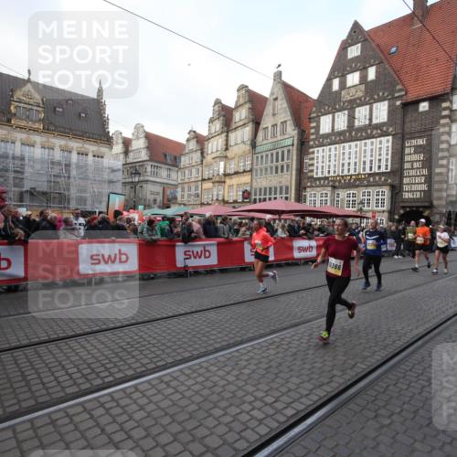 05.10.2025 - 20. swb-Marathon Bremen Yannick Fuchs http://msf.ph/oto/9308790 05.10.2025 11:08:00 Ziel 8123, 9212, 10135, 10366, 10706, 10782, 10783 meine-sportfotos.de