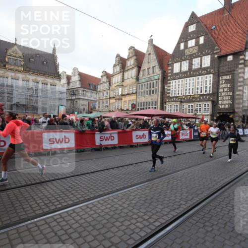05.10.2025 - 20. swb-Marathon Bremen Yannick Fuchs http://msf.ph/oto/9308792 05.10.2025 11:08:02 Ziel 8123, 9212, 10135, 10365, 10366, 10706, 10782, 10783, 11677 meine-sportfotos.de