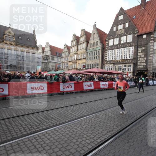 05.10.2025 - 20. swb-Marathon Bremen Yannick Fuchs http://msf.ph/oto/9308825 05.10.2025 11:08:26 Ziel 9186, 9353, 10132, 11097, 11671 meine-sportfotos.de