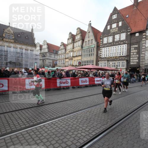 05.10.2025 - 20. swb-Marathon Bremen Yannick Fuchs http://msf.ph/oto/9308933 05.10.2025 11:09:36 Ziel 9002, 9185, 10074, 10417, 10419, 10865, 11447, 11526, 11614 meine-sportfotos.de