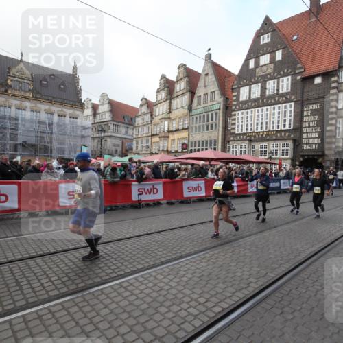 05.10.2025 - 20. swb-Marathon Bremen Yannick Fuchs http://msf.ph/oto/9308975 05.10.2025 11:09:57 Ziel 9410, 9685, 9972, 10448, 10827, 10860, 11219, 11381, 11486 meine-sportfotos.de