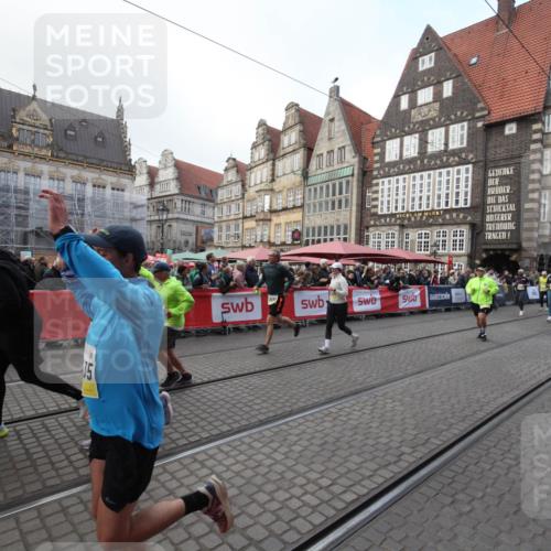 05.10.2025 - 20. swb-Marathon Bremen Yannick Fuchs http://msf.ph/oto/9308993 05.10.2025 11:10:05 Ziel 9288, 9561, 9760, 10435, 10515, 10659, 10885, 11405, 11634, 11748 meine-sportfotos.de