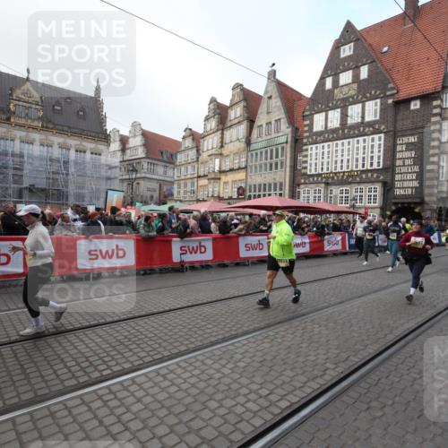 05.10.2025 - 20. swb-Marathon Bremen Yannick Fuchs http://msf.ph/oto/9308998 05.10.2025 11:10:07 Ziel 9288, 9470, 9476, 9554, 9561, 10383, 10659, 10969, 11401, 11634 meine-sportfotos.de