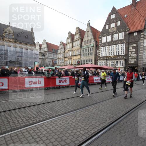 05.10.2025 - 20. swb-Marathon Bremen Yannick Fuchs http://msf.ph/oto/9309002 05.10.2025 11:10:10 Ziel 7799, 9470, 9476, 9554, 9561, 10383, 10563, 10596, 10969, 11401, 11536 meine-sportfotos.de