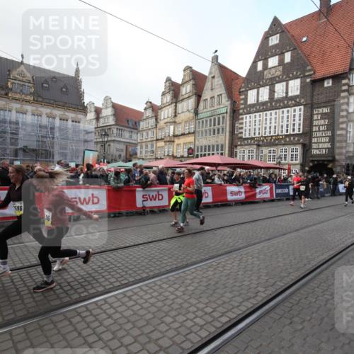 05.10.2025 - 20. swb-Marathon Bremen Yannick Fuchs http://msf.ph/oto/9309012 05.10.2025 11:10:14 Ziel 7799, 10082, 10563, 10596, 11204, 11261, 11536 meine-sportfotos.de