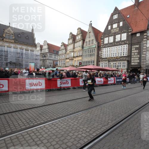05.10.2025 - 20. swb-Marathon Bremen Yannick Fuchs http://msf.ph/oto/9309023 05.10.2025 11:10:22 Ziel 8533, 9734, 10189, 10280, 11333 meine-sportfotos.de