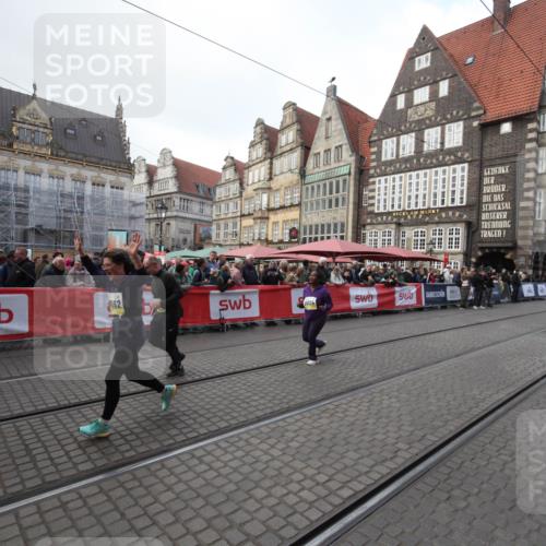 05.10.2025 - 20. swb-Marathon Bremen Yannick Fuchs http://msf.ph/oto/9309064 05.10.2025 11:10:49 Ziel 9572, 9804, 10861, 10962, 11157 meine-sportfotos.de