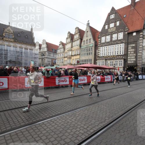 05.10.2025 - 20. swb-Marathon Bremen Yannick Fuchs http://msf.ph/oto/9309073 05.10.2025 11:10:56 Ziel 9984, 10399, 11161, 11318, 11544 meine-sportfotos.de