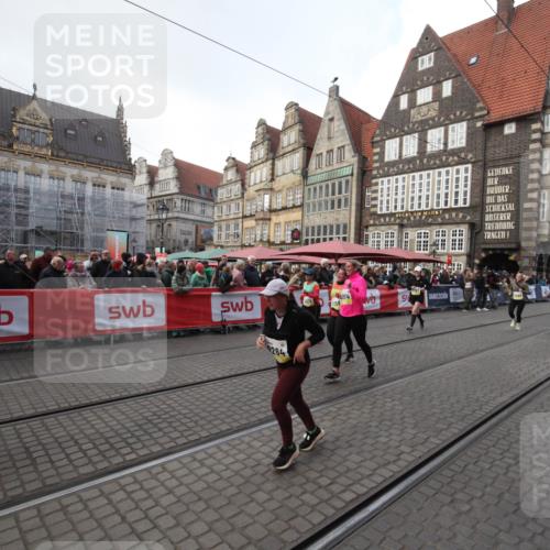 05.10.2025 - 20. swb-Marathon Bremen Yannick Fuchs http://msf.ph/oto/9309106 05.10.2025 11:11:20 Ziel 9011, 9264, 9273, 9386, 9479, 10183, 10614, 11158, 11568, 11578 meine-sportfotos.de