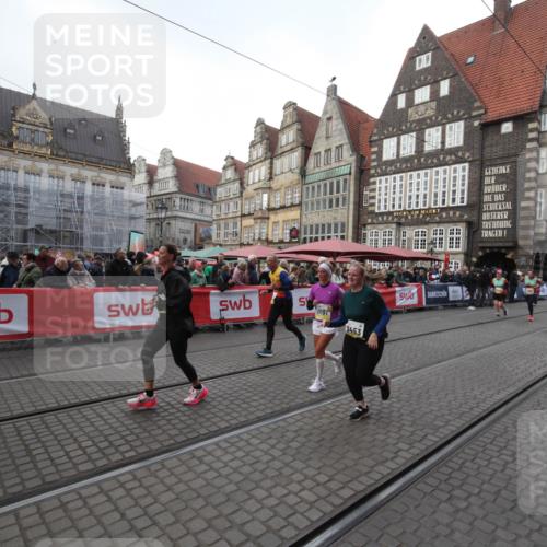 05.10.2025 - 20. swb-Marathon Bremen Yannick Fuchs http://msf.ph/oto/9309129 05.10.2025 11:11:42 Ziel 9453, 9999, 10058, 10264, 10333, 11172, 11191 meine-sportfotos.de