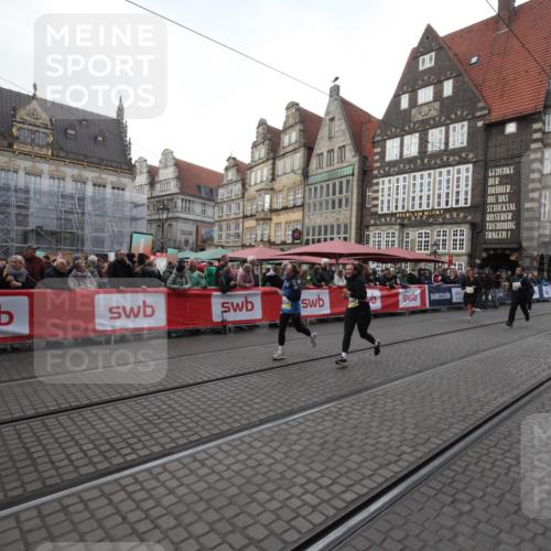 05.10.2025 - 20. swb-Marathon Bremen Yannick Fuchs http://msf.ph/oto/9309141 05.10.2025 11:11:53 Ziel 9648, 9784, 10540, 11088 meine-sportfotos.de