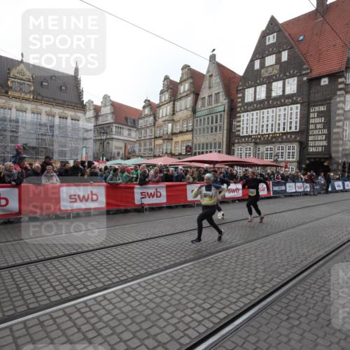 05.10.2025 - 20. swb-Marathon Bremen Yannick Fuchs http://msf.ph/oto/9309191 05.10.2025 11:12:57 Ziel 9203, 10186, 11252 meine-sportfotos.de