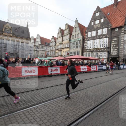 05.10.2025 - 20. swb-Marathon Bremen Yannick Fuchs http://msf.ph/oto/9309274 05.10.2025 11:14:37 Ziel 10292, 10722, 11072, 11139, 11473 meine-sportfotos.de