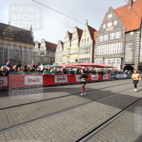 05.10.2025 - 20. swb-Marathon Bremen Yannick Fuchs http://msf.ph/oto/9309290 05.10.2025 11:15:01 Ziel 11345, 11607 meine-sportfotos.de