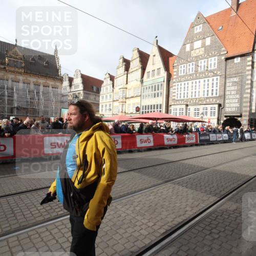 05.10.2025 - 20. swb-Marathon Bremen Yannick Fuchs http://msf.ph/oto/9309365 05.10.2025 11:15:40 Ziel 9567 meine-sportfotos.de