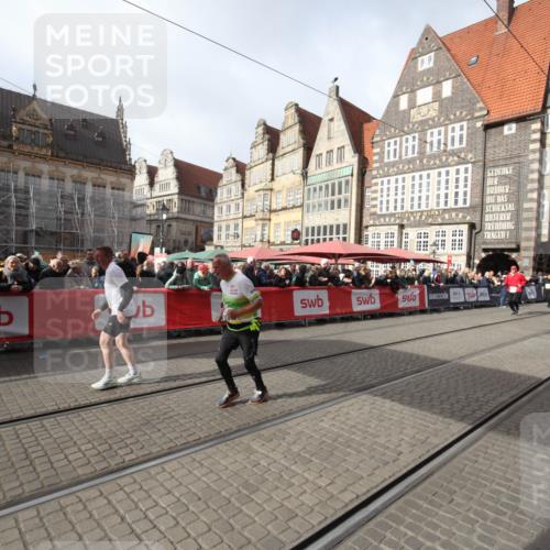 05.10.2025 - 20. swb-Marathon Bremen Yannick Fuchs http://msf.ph/oto/9309465 05.10.2025 11:16:08 Ziel 7109, 10220, 10831, 10846, 11331 meine-sportfotos.de