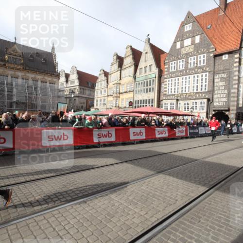 05.10.2025 - 20. swb-Marathon Bremen Yannick Fuchs http://msf.ph/oto/9309475 05.10.2025 11:16:09 Ziel 7109, 9640, 10220, 10635, 10831, 10846, 11331 meine-sportfotos.de