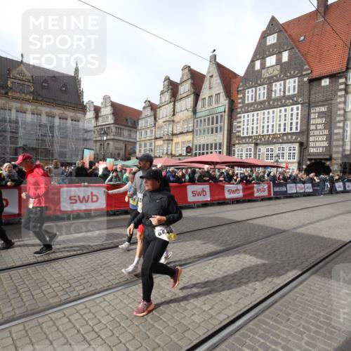 05.10.2025 - 20. swb-Marathon Bremen Yannick Fuchs http://msf.ph/oto/9309513 05.10.2025 11:16:14 Ziel 7109, 9640, 9679, 10220, 10340, 10564, 10635, 11331, 11378 meine-sportfotos.de