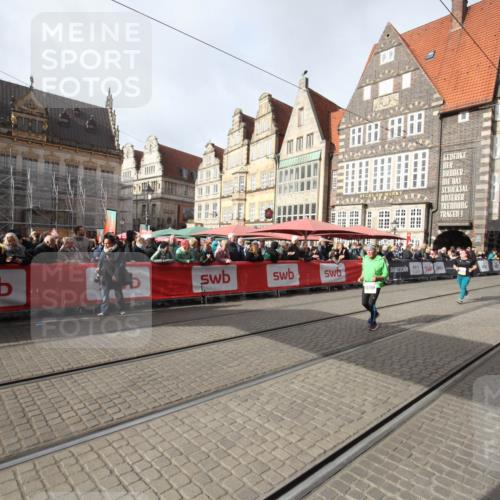 05.10.2025 - 20. swb-Marathon Bremen Yannick Fuchs http://msf.ph/oto/9309762 05.10.2025 11:17:13 Ziel 10759, 10874 meine-sportfotos.de