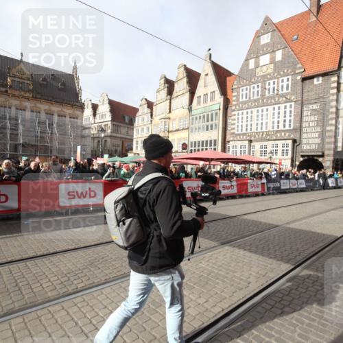 05.10.2025 - 20. swb-Marathon Bremen Yannick Fuchs http://msf.ph/oto/9309801 05.10.2025 11:17:18 Ziel  meine-sportfotos.de