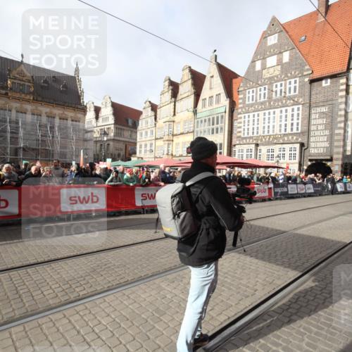 05.10.2025 - 20. swb-Marathon Bremen Yannick Fuchs http://msf.ph/oto/9309802 05.10.2025 11:17:18 Ziel  meine-sportfotos.de