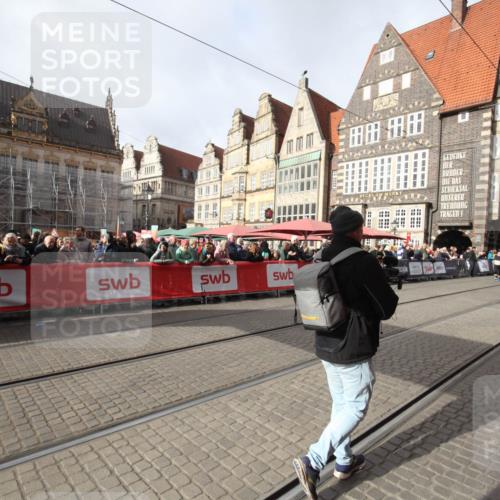 05.10.2025 - 20. swb-Marathon Bremen Yannick Fuchs http://msf.ph/oto/9309805 05.10.2025 11:17:18 Ziel  meine-sportfotos.de