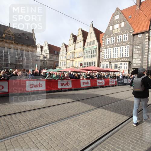 05.10.2025 - 20. swb-Marathon Bremen Yannick Fuchs http://msf.ph/oto/9309817 05.10.2025 11:17:20 Ziel  meine-sportfotos.de