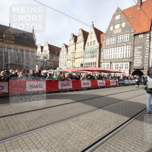 05.10.2025 - 20. swb-Marathon Bremen Yannick Fuchs http://msf.ph/oto/9309823 05.10.2025 11:17:21 Ziel 11008 meine-sportfotos.de