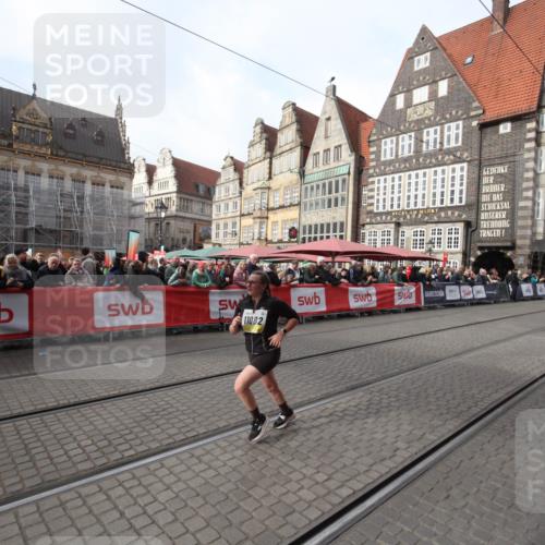05.10.2025 - 20. swb-Marathon Bremen Yannick Fuchs http://msf.ph/oto/9310195 05.10.2025 11:18:11 Ziel 11082 meine-sportfotos.de