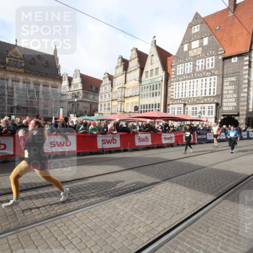 05.10.2025 - 20. swb-Marathon Bremen Yannick Fuchs http://msf.ph/oto/9310275 05.10.2025 11:18:22 Ziel 9348, 9465, 9477, 10198, 10575, 10994 meine-sportfotos.de
