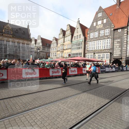 05.10.2025 - 20. swb-Marathon Bremen Yannick Fuchs http://msf.ph/oto/9310289 05.10.2025 11:18:23 Ziel 9348, 10198, 10994 meine-sportfotos.de
