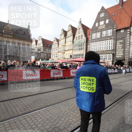 05.10.2025 - 20. swb-Marathon Bremen Yannick Fuchs http://msf.ph/oto/9310405 05.10.2025 11:18:38 Ziel 10076, 10472, 11690 meine-sportfotos.de